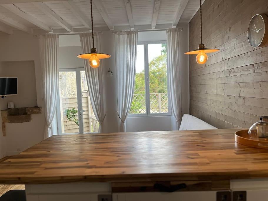 Beau Gite Dans Domaine Viticole & Arboricole Cursan Exterior photo